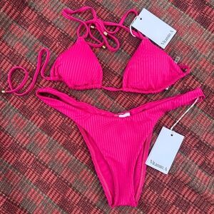 NWT Vitamin A Zinnia Ecorib Set Size Small top Large California Leg Bottoms